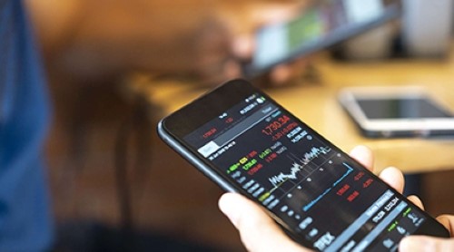 Are Your Mobile Apps Hurting Your Investment Decisions?