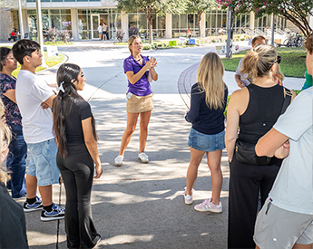 Prospective TCU undergraduate students on a campus tour